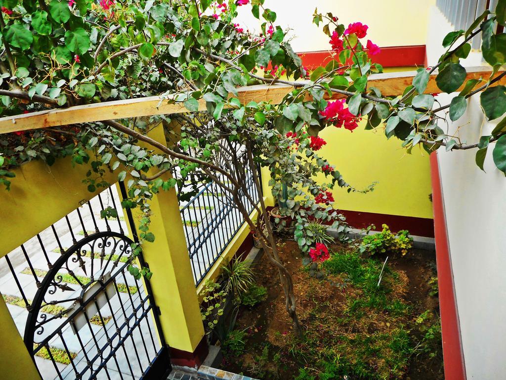 Hostal Geminis San Juan Bautista Exterior foto